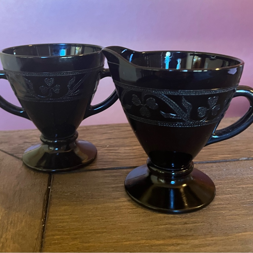 Hazel Atlas Cloverleaf Black Depression Vintage Creamer and Sugar Set